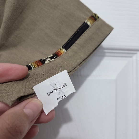 Boys Traditional Embroidered Mexican Guayabera Brown Button up Shirt Size 6 - Picture 4 of 6